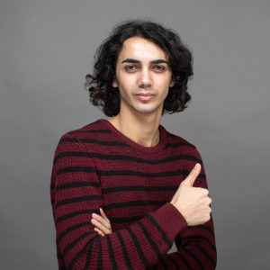 guy-shows-thumbs-up_140725-7874